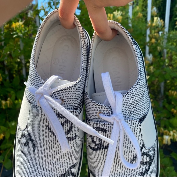 CHANEL Monogram Leather Low Top Sneakers - Picture 9 of 10